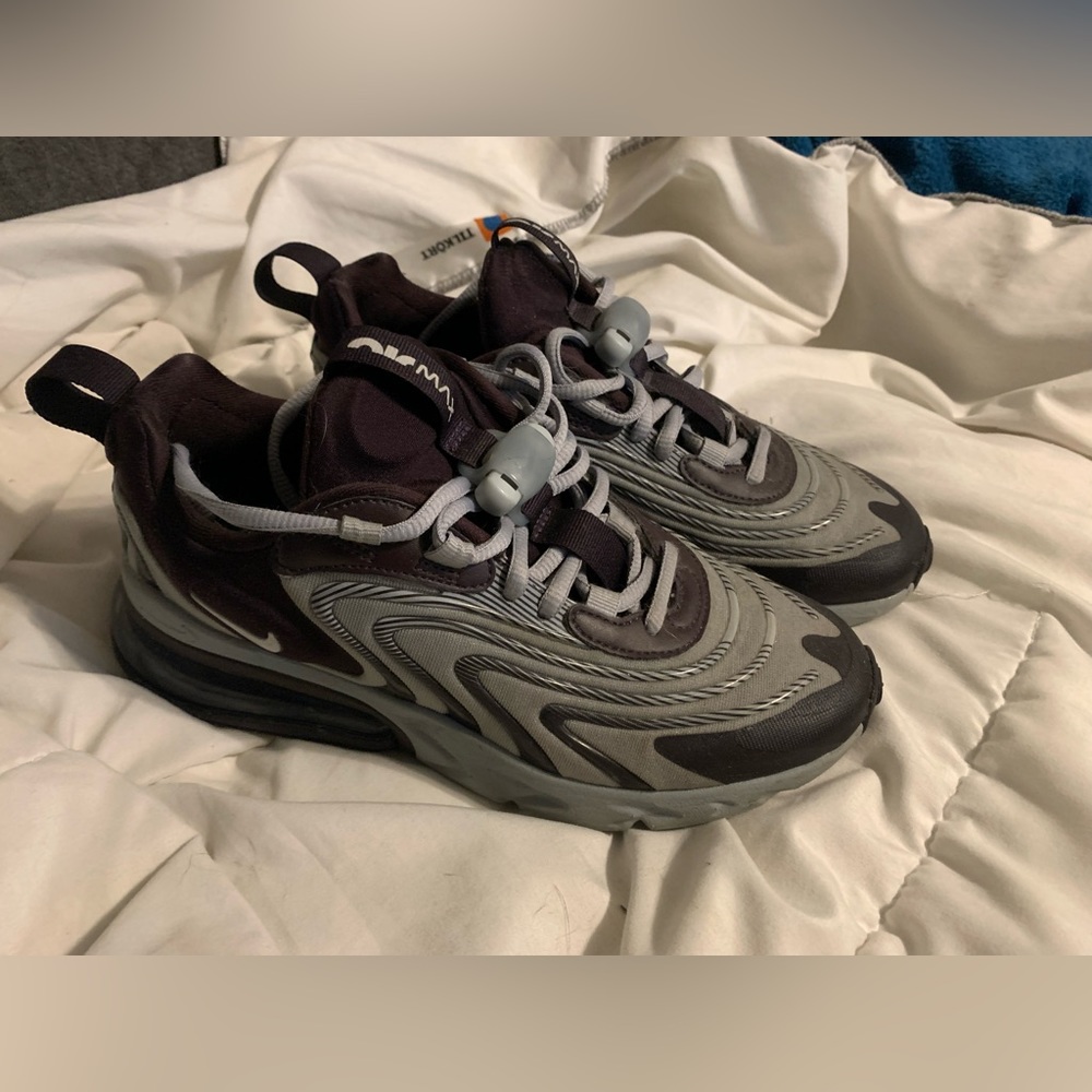 Nike Air Max React 270